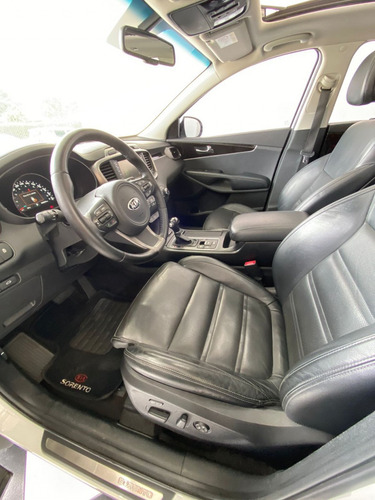 Kia Sorento 3.3 V6 GASOLINA EX 7L AUTOMATICO