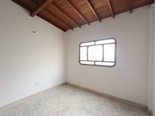 Casa En Venta En Ciudad Jardin. Cod V30481