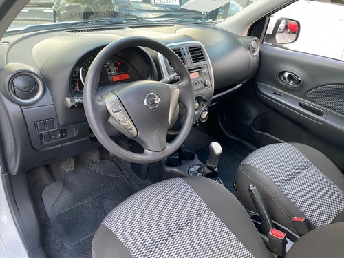 Imagem 7 de 11 de Nissan March 1.6 Sv Manual