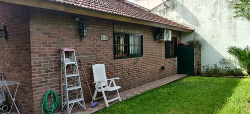 Chalet Impecable En Zona Residencial.