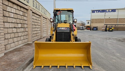 Retroexcavadora Caterpillar 424 2021 $1,300,000.00m.n