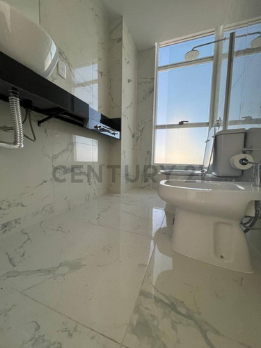 Venta Sobre Boulevard. Torre Fenix - Frente A Unl Depto 2 Dorm