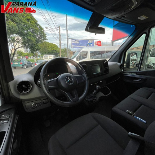 Imagem 8 de 12 de Sprinter 314 Bau Extra Longo 215m 2020