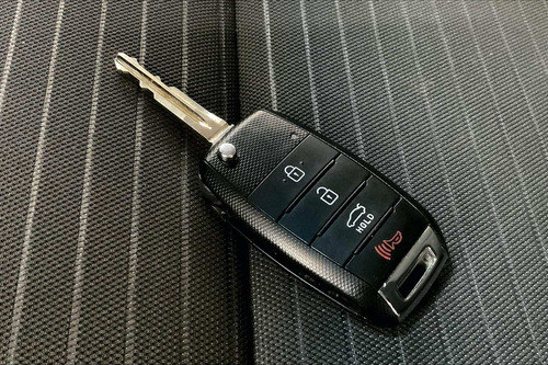 Imagen 12 de 25 de Kia Forte Sedan 4 Pts Lx, Tm6, A/ac, Bl, F Niebla, R-16