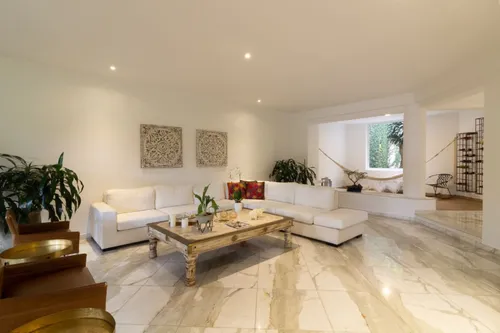 Casa En Arriendo/venta En Cristales. Cod A6433