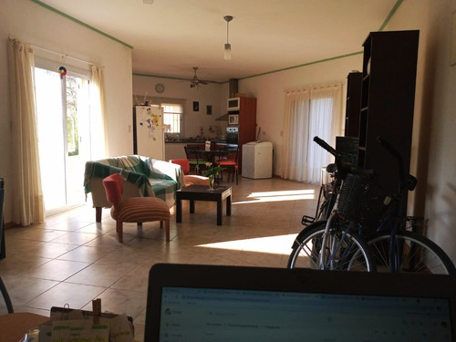 Casa Quinta En Venta Con Gran Terreno En Suipacha, Provincia De Buenos Aires