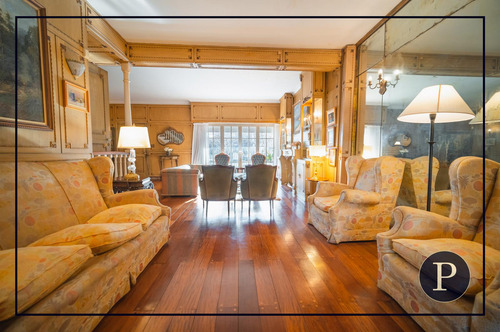 Chalet De Estilo De Barrio Stella Maris