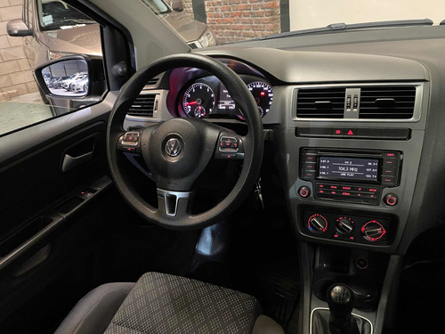 Imagen 11 de 15 de Volkswagen Fox 1.6 Comfortline Pack Saf 2015