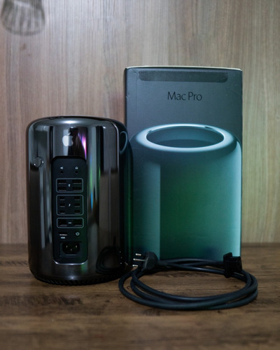 Imagem 1 de 8 de Apple Mac Pro Intel Xeon E5 3,7 Ghz 32 Gb 1866mhz Ddr3