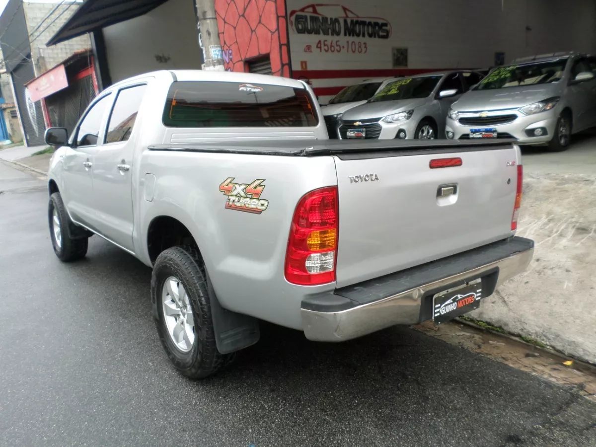 Toyota Hilux 2.5 Cab. Dupla 4x4 4p