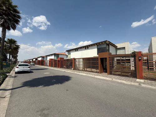 Casa En Venta Modelo Cibeles, Fracc. Bosque De Las Fuentes, Calimaya A 15 Min De Metepec