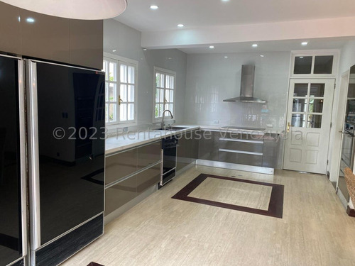 Casa En Venta En Alto Hatillo Terraza Areas Sociales Caracas Angela Tochon