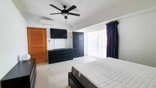 Apartamento Disponible Para Alquiler Con Línea Blanca, Dentro De La Comunida- Punta Cana Village