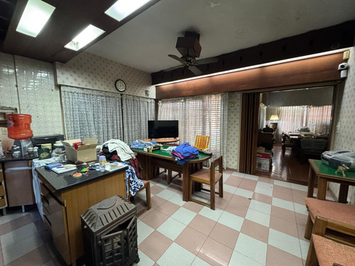 Casa 6 Ambientes- Villa Sarmiento