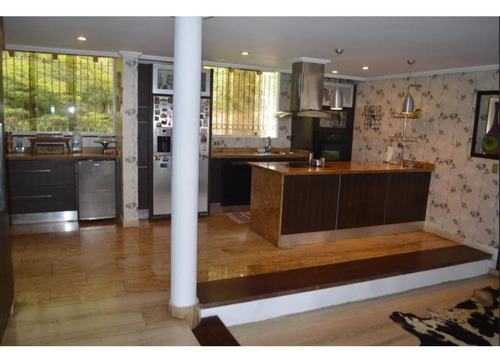 Casa En Venta Con Anexo En La Suiza San Antonio De Los Altos