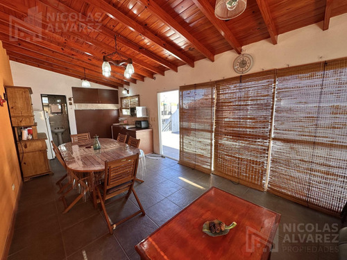 Espectacular Casa 4 Ambientes En Venta Con Quincho, Lomas Del Mirador