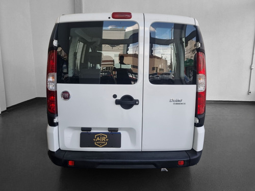 Fiat Doblo 1.8 MPI ESSENCE 16V FLEX 4P MANUAL