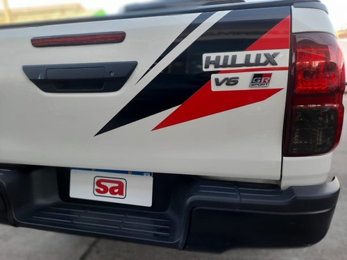 Imagen 5 de 17 de Toyota Hilux V6 Gr-s