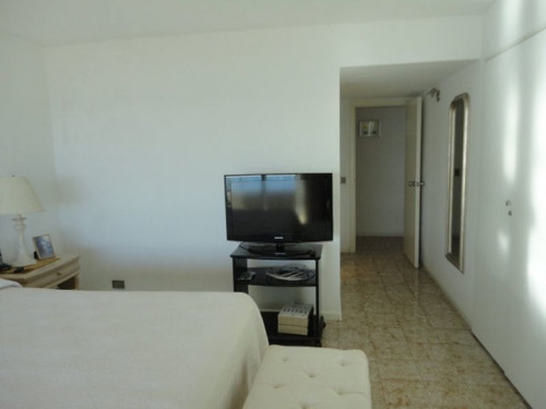 Venta De Apartamento 3 Dormitorios En Playa Mansa