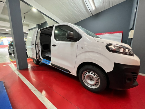 Imagen 3 de 17 de Jumpy L3 Hdi 115 Mt6 Business Furgon 2023 0 Km Ciu