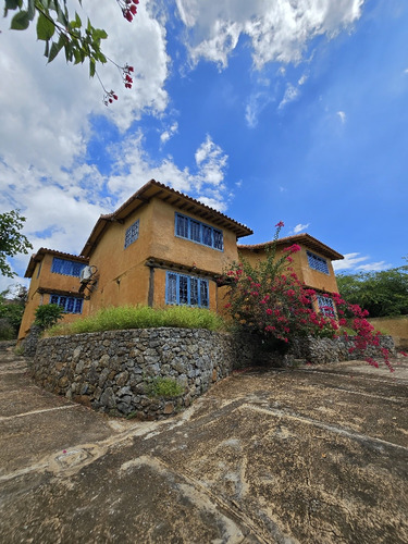 Posada En Guacuco