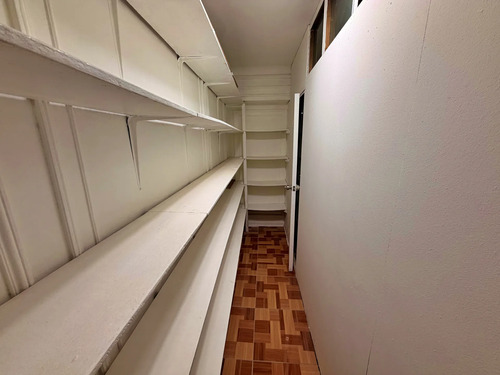 Jaime Eyzaguirre/alameda - Oficina 1er Piso 4 Privados+salon