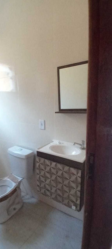 Imagem 9 de 14 de Linda Casa Com Suíte E 2 Quartos No Condado!