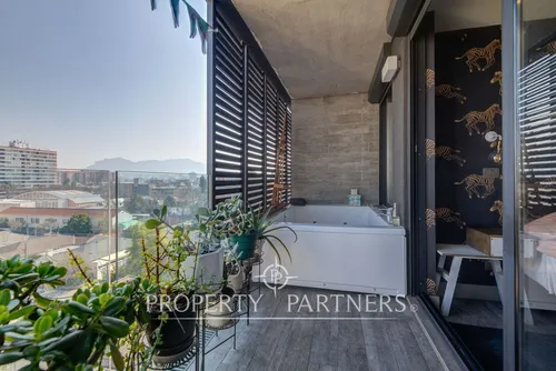Penthouse Dúplex Con Vista Despejada En Moderno Ed...