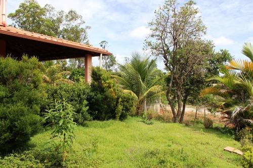 Chácara Com 4 Quartos Para Comprar No Centro Em Mateus Leme/mg - Ch3977