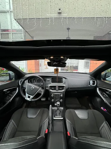 Volvo V40 2.0 T4 Drive-e R-design