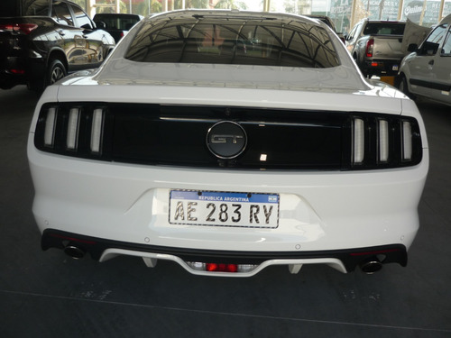 Ford Mustang 5.0 Gt 421cv
