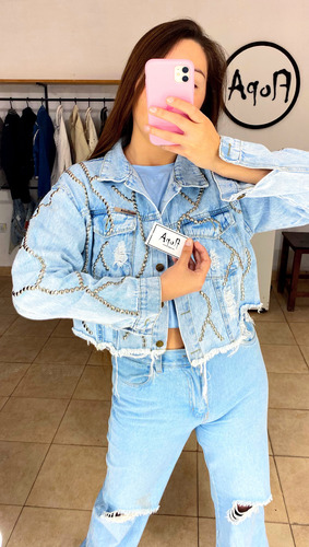 Campera De Jean Con Tachas Desflecada Customizada Mujer