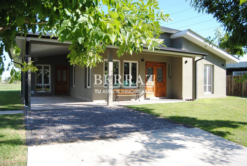 Casa Venta 5 Ambientes En Santa Isabel Etapa I Escobar Lote De 656,58 M2