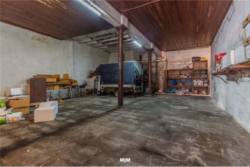 Venta Casa 7 Dormitorios, 3 Niveles Y Garages