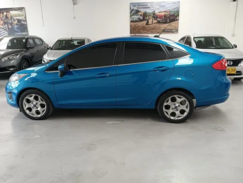 Ford Fiesta 1.6 Sportback Mecánica