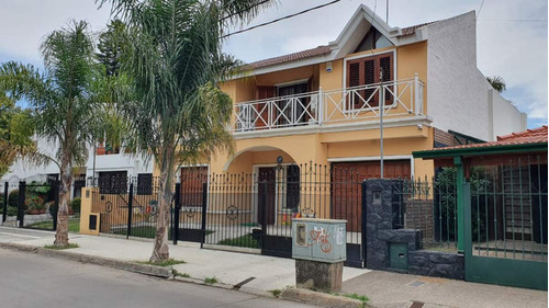 Casa En Venta - Oportunidad En Barrio Santa Clara De Asís