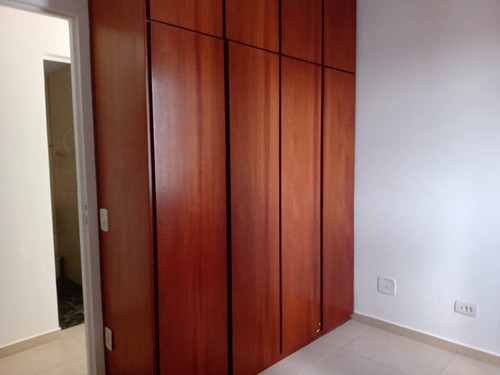 Imagem 11 de 15 de Apartamento Oportunidade Com Suíte E Vaga De Garagem Coberta !!! - 214
