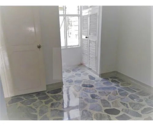 Apartamento Primer Piso En Simón Bolivar