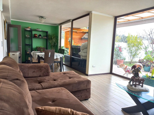 Casa Mediterránea En Condominio ,con Amplio Patio Privado