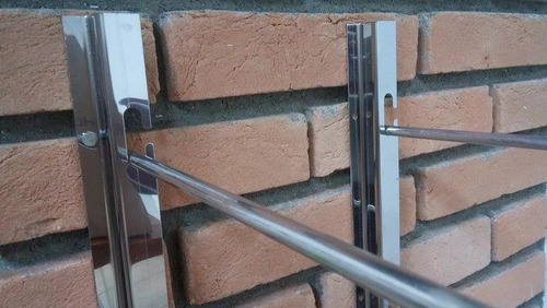 Imagem 5 de 5 de Suporte Inox Churrasqueira P/ Espetos E Grelha Largura 60cm