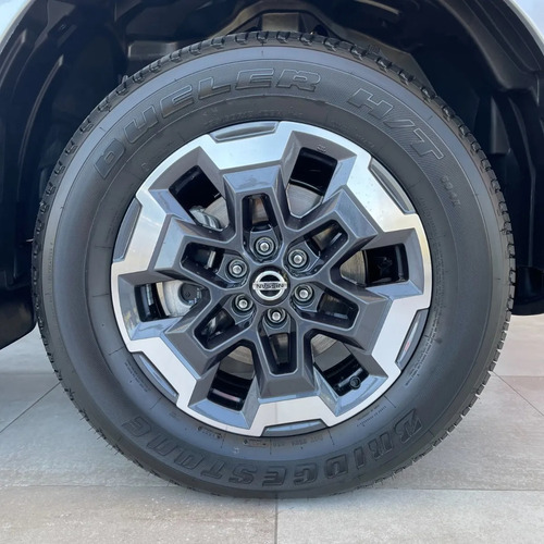 Imagen 25 de 25 de Nissan Frontier Platinum 4x2 At 2023