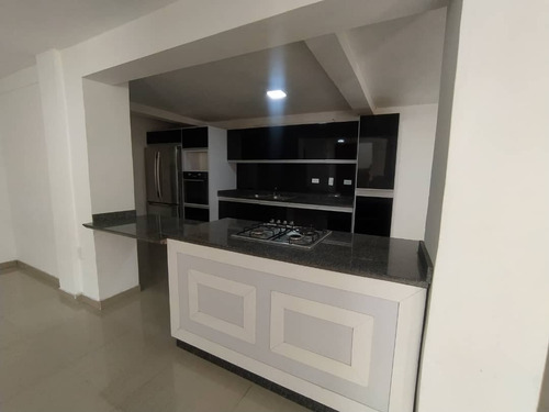 Imagen 7 de 19 de Casa - Quinta En Trigal Norte, Valencia. Negociable