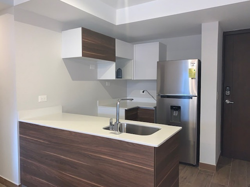 Imagen 1 de 11 de Venta De Apartamento Primer Nivel En Zona 16 Kanajuyu