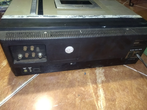 Antiguo Betamax Sony Prende Pero No Reproduce Cintas (Usado)