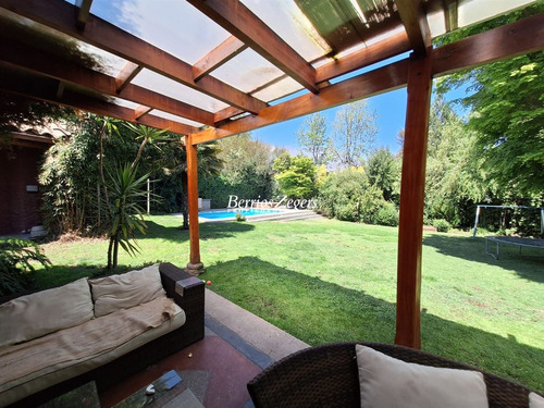 Casa En Venta 5 Dormitorios Los Dominicos, Las Condes
