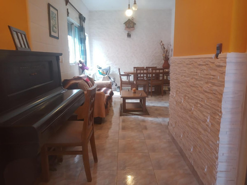 Imagen 6 de 19 de Casa De 2 Dormitorios En Buceo. Jardín , Patio Y Cochera.