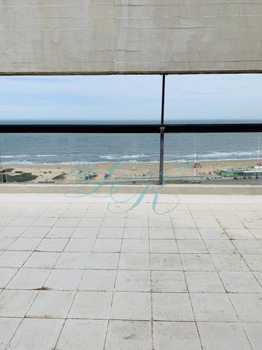 Apartamento En Venta, Primera Línea, Punta Del Este- Ref: 334