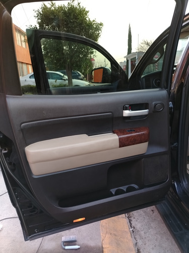 Toyota Tundra 5.7 Ltd V8 Doble Cab 4x4 At