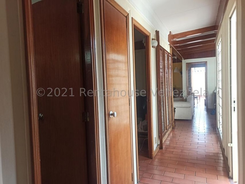 Imagen 13 de 25 de Casa En Venta La Trinidad Jesús Enrique Díaz 22-12473 Caracas Baruta