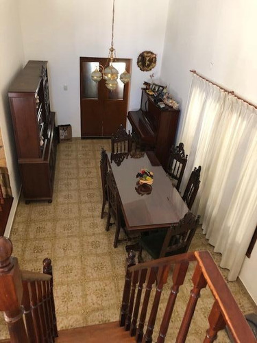 Imagen 2 de 9 de Chalet En Venta En Lomas De Zamora Este